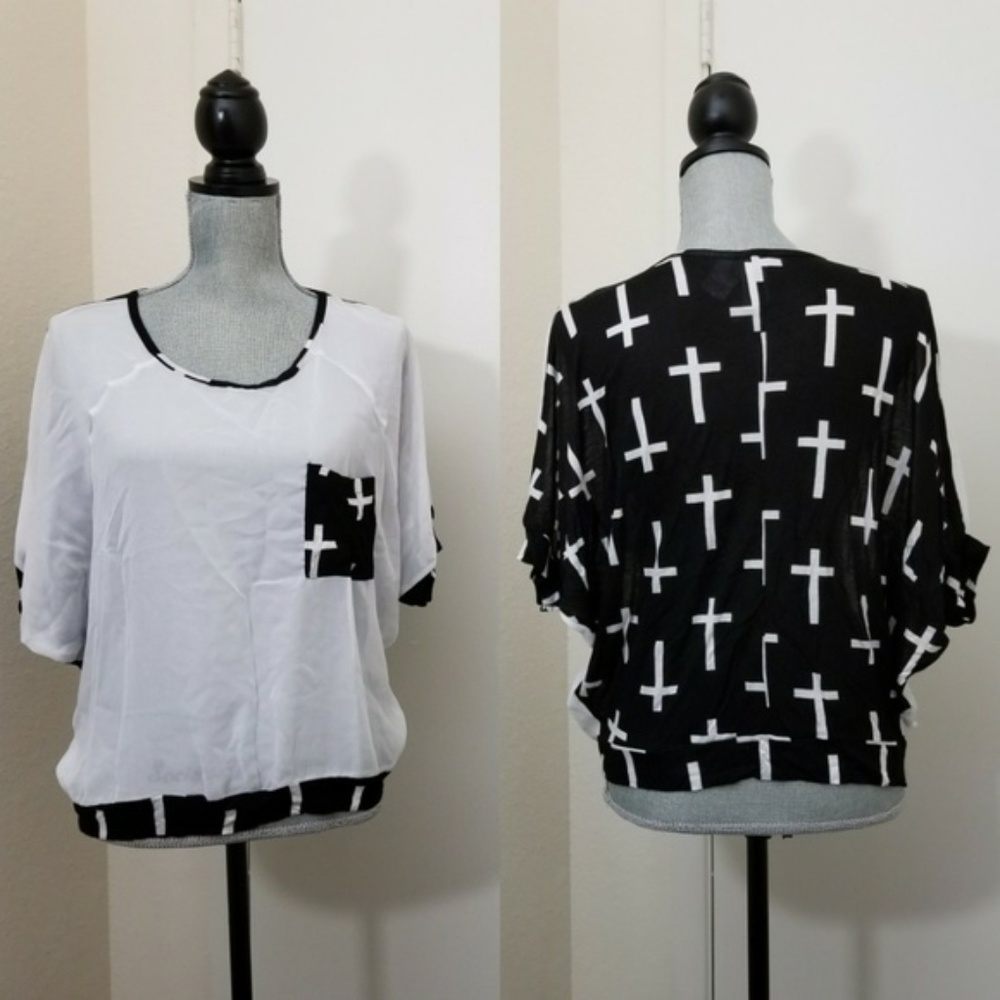 Boa sheer front dolman sleeve blouse Med NWT